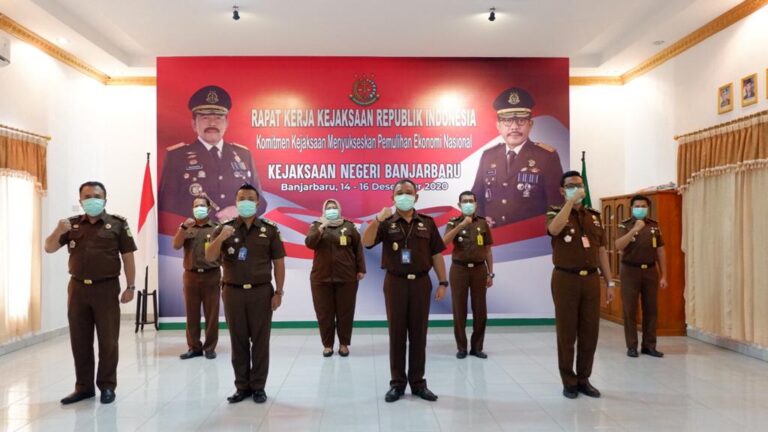 RAKERNAS, KAJARI BANJARBARU: SIAP IKUTI ARAHAN PRESIDEN, EKONOMI HARUS PULIH