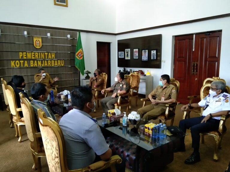 DESTINASI WISATA BANJARBARU TAK TERKELOLA DENGAN BAIK, PKL TERANCAM MERUGI