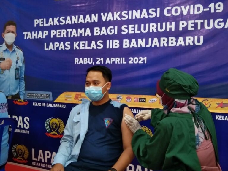 KALAPAS BANJARBARU: MASIH ADA PETUGAS YANG BELUM DIVAKSIN