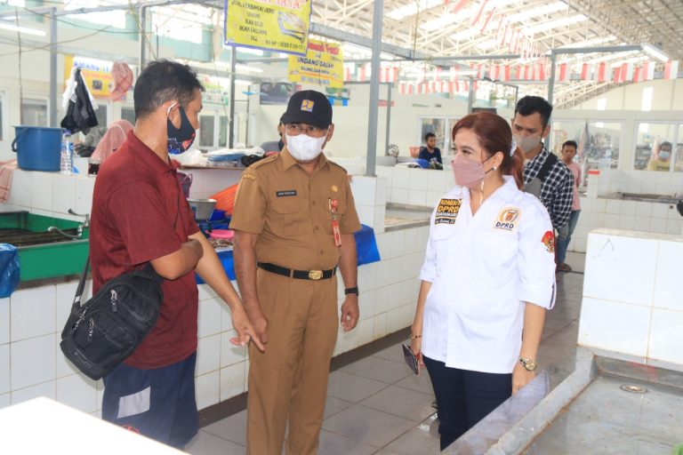 TINJAU PASAR BAUNTUNG, KOMISI III DENGARKAN KELUHAN PEDAGANG