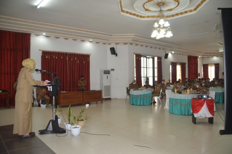 BUPATI BATOLA MINTA PARA SKPD PENUHI KOMPONEN