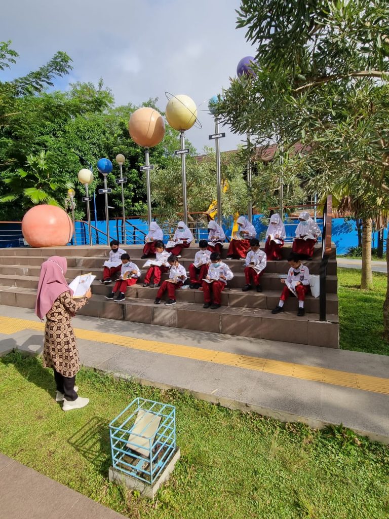 PTM DI SDN 1 KOMET, TERAPKAN BELAJAR DI LUAR SATU KALI DALAM SEPEKAN