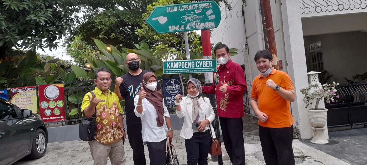 WARTONO KUNJUNGI KAMPUNG CYBER YOGYAKARTA