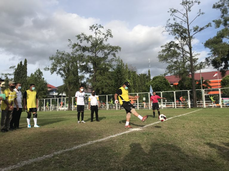 PAMAN BIRIN BUKA TURNAMEN SEPAK BOLA