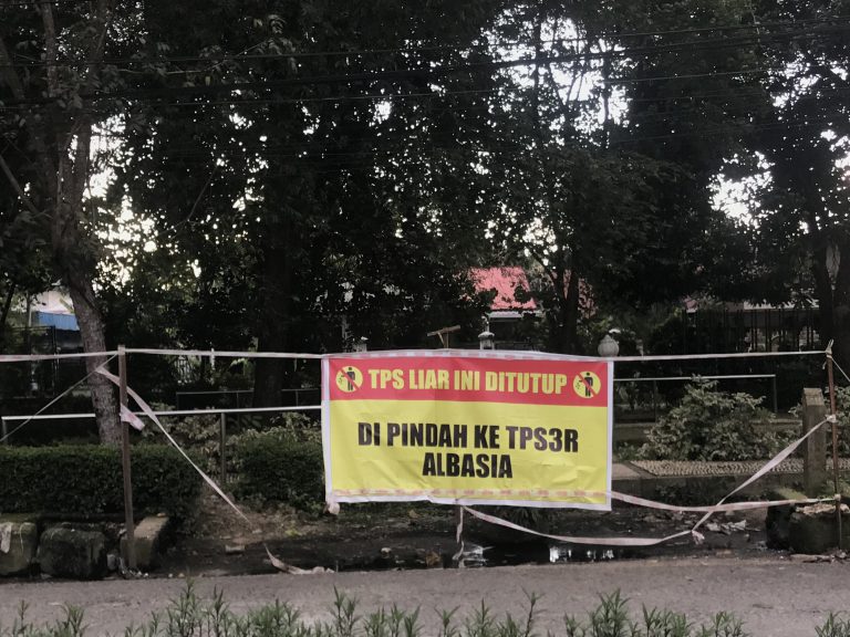 SAMPAH BERHAMBURAN, KADIS LH BANJAR: TUTUP KATA BUPATI 