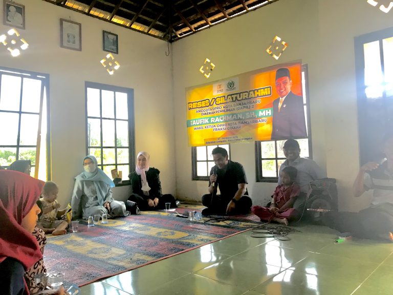 SILATURAHMI DENGAN WARGA SUNGAI ABID, WAKIL KETUA DPRD BANJARBARU INI SERAP ASPIRASI HINGGA TEREALISASI