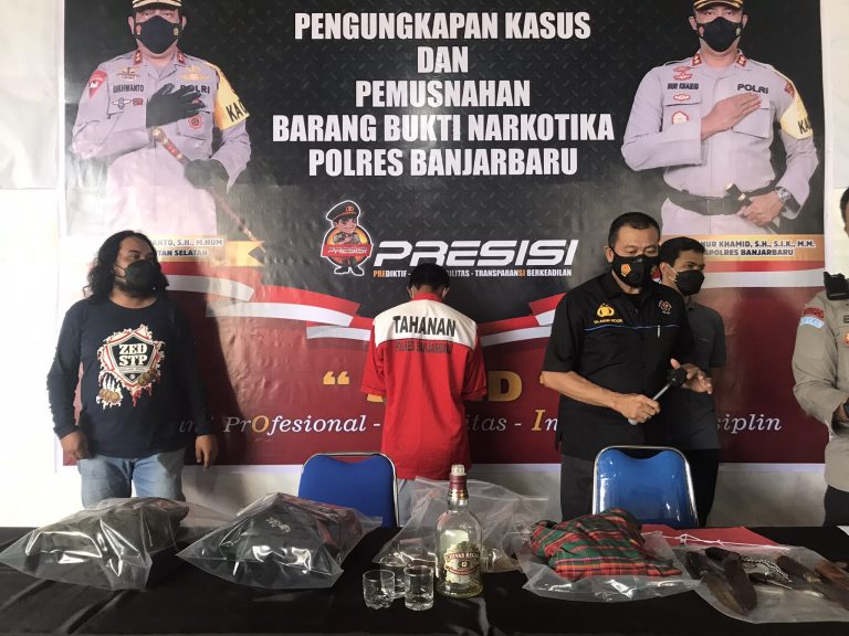 USAI MEMBUNUH, PELAKU KABUR DAN DITANGKAP KURANG DARI 24 JAM 