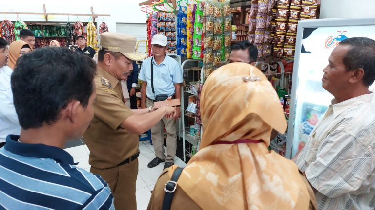 TINJAU PASAR BAUNTUNG BANJARBARU, WARTONO: 13 TITIK ATAP BOCOR AKAN SEGERA DIPERBAIKI