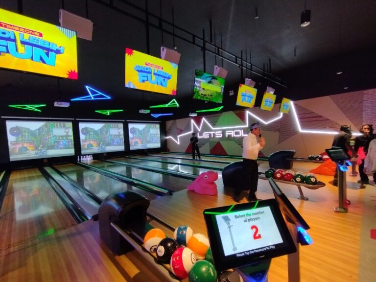 WAHANA BOWLING KINI HADIR DI TIMEZONE QMALL BANJARBARU
