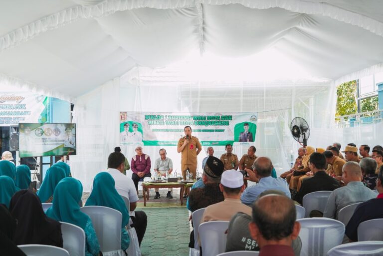 TREN KEMISKINAN MENURUN DI BANJARBARU