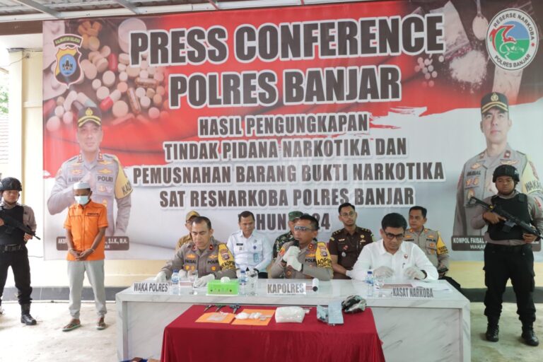 SABU 1 KG LEBIH SENILAI MILIARAN RUPIAH DIMUSNAHKAN POLRES BANJAR