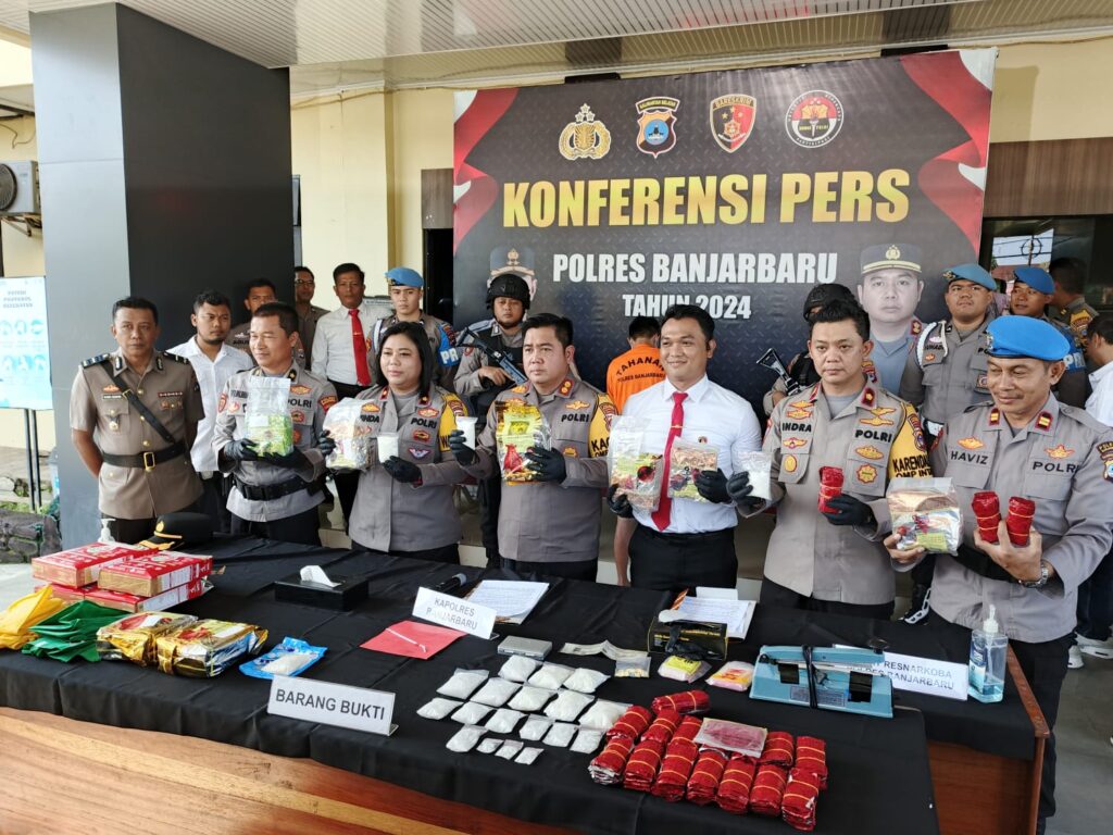 IMG-20241216-WA0021-1024x768 UNGKAP KASUS NARKOTIKA TAHUN 2024 MENINGKAT DI BANJARBARU: RATUSAN KASUS DITANGANI