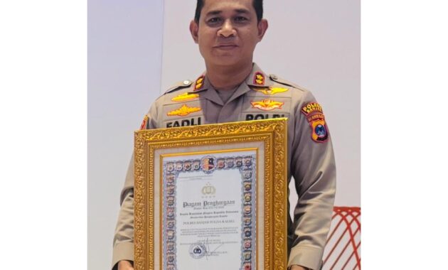 POLRES BANJAR RAIH PREDIKAT PELAYANAN PRIMA, BUKTI NYATA KOMITMEN MENUJU POLRI PRESISI