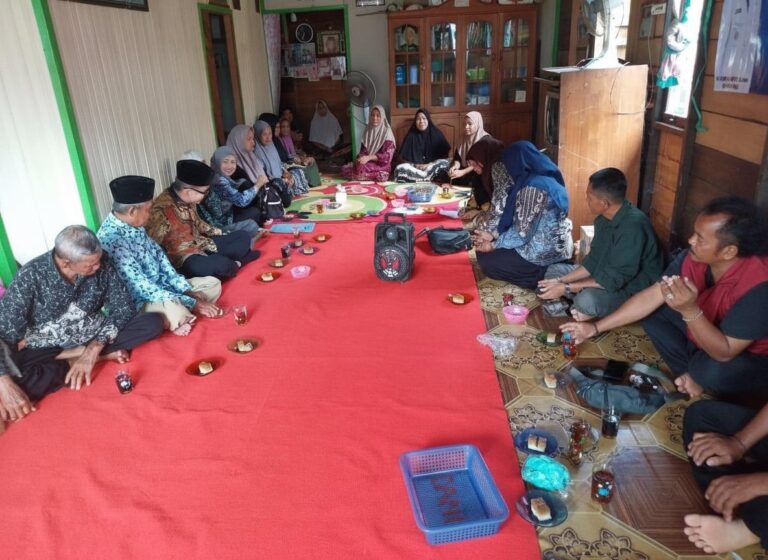 DENGAR KELUHAN NELAYAN ARANIO, ALI SYAHBANA SERUKAN KOLABORASI ATASI KRISIS EKOSISTEM PERAIRAN