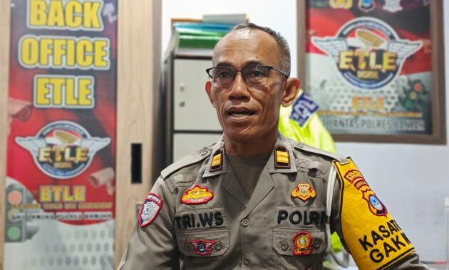 LAWAN ARUS JADI ANCAMAN SERIUS, POLRES BANJAR TILANG MANUAL 9 PENGENDARA SAAT OPERASI ZEBRA INTAN 2025