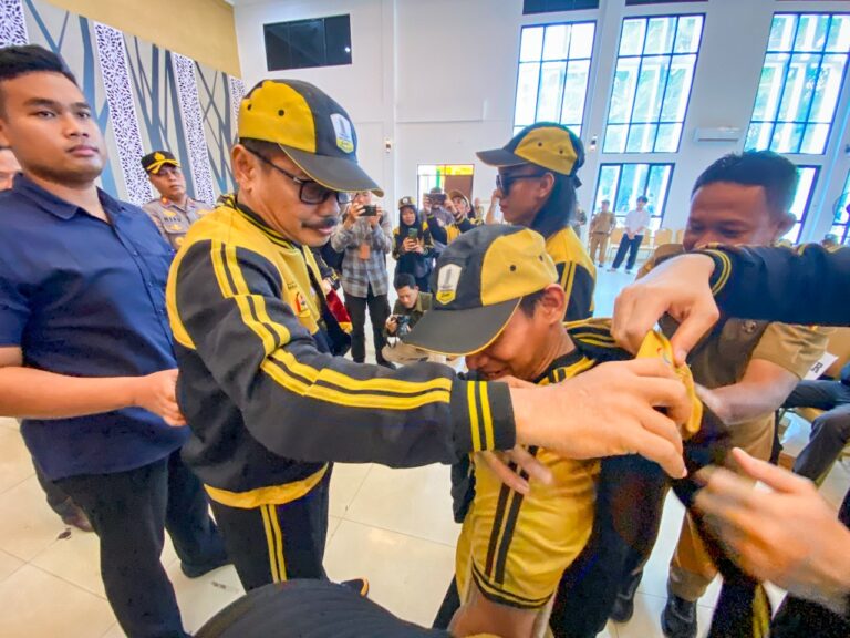 WAKIL WALI KOTA BANJARBARU LEPAS KONTINGEN BANJARBARU KE PEPARPROV KALSEL 2025