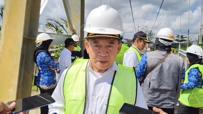 MAKMUR: KETEPATAN WAKTU DAN KUALITAS JEMBATAN HARUS JADI PRIORITAS