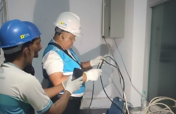 PLN ICON PLUS PASANG INTERNET SATELIT DI 40 TITIK BENCANA ACEH, DUKUNG PEMULIHAN KELISTRIKAN