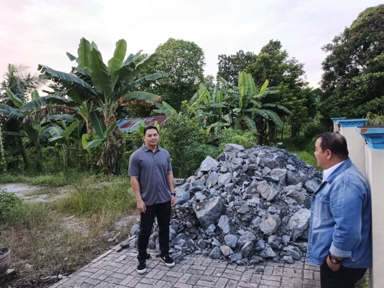 DICKY EKA PUTRA TAMBAH BANTUAN BASECROSS UNTUK KELUARGA DISABILITAS DI BANJARBARU