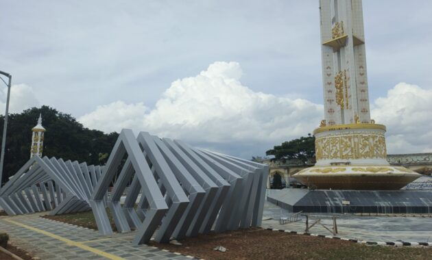 TELAN DANA RP8 MILIAR, HASIL TAK TEPAT WAKTU, ADA APA DENGAN PROYEK TAMAN CBS?