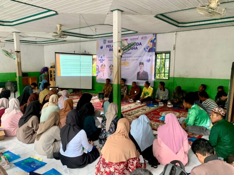 DORONG EKONOMI LOKAL, ALI SYAHBANA BERI PEMBEKALAN WIRAUSAHA UNTUK PEMUDA KARANG INTAN