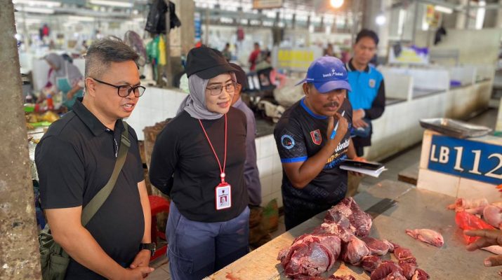 DISBUNNAK KALSEL PASTIKAN DAGING DAN TELUR AMAN, PRODUKSI SURPLUS TEMBUS KALTENG–KALTIM