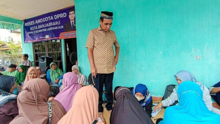 RESES UNIK DI BULAN RAMADAN, TAKYIN BASKORO TAMPUNG ASPIRASI WARGA LEWAT SECARIK KERTAS