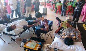 HARI BHAYANGKARA KE-80, POLRES BANJARBARU HADIRKAN LAYANAN KESEHATAN GRATIS DAN DONOR DARAH UNTUK WARGA 1 1001366837