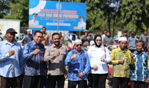PEMKAB BANJAR SALURKAN PULUHAN UNIT ALSINTAN UNTUK DONGKRAK PRODUKTIVITAS PERTANIAN 1 1001424104