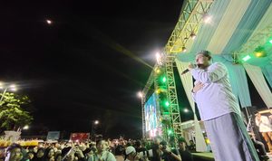 GEMA SHALAWAT BANJARBARU: SAAT RIBUAN JIWA BERSIMPUH DALAM SYAHDU DAN DOA DI JANTUNG KOTA 6 IMG 20260822 225727
