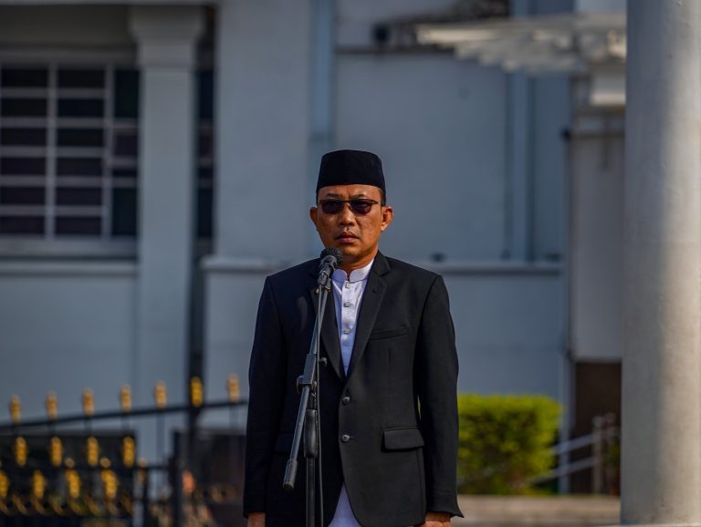 APEL PERINGATAN HARI SANTRI NASIONAL TAHUN 2026 DI KOTA BANJARBARU 1 Sekda Kota Banjrabaru Sirajoni Hari Santri Nasional Tahun 2026 1